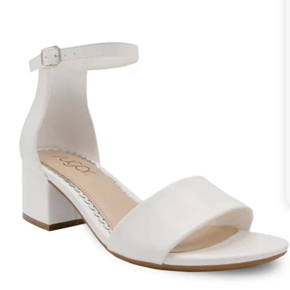 Sugar Noelle Low White New without box Size 9.5 Medium